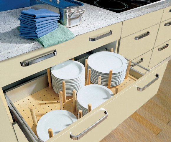 FIT Plate / Plates - деревянный лоток для хранения тарелок и кастрюль, Германия, в интерьере
