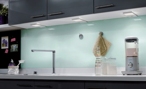 Светодиодный светильник L-Pad для освещения рабочей зоны кухни (столешницы), Hera, Германия