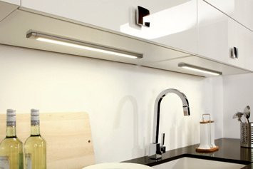 Светодиодный кухонный светильник LD 8003 AS SMD, Elektra, Германия - установка ближе к передней части шкафа Светодиодный кухонный светильник LD 8003 AS SMD, Elektra, Германия - установка ближе к передней части шкафа