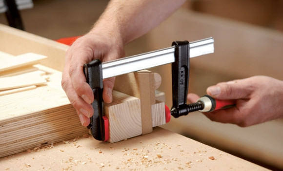 Струбцина Bessey TPN - пример использования