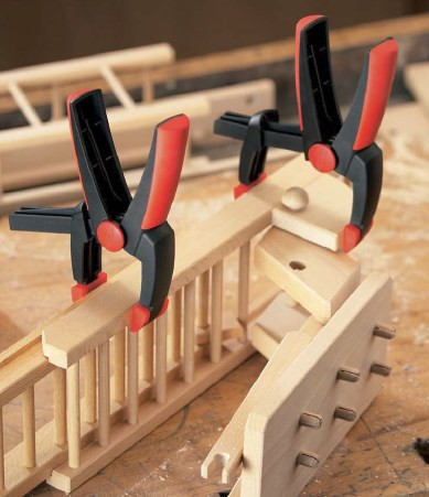 Пружинные струбцины (зажимы) Bessey, VarioClippix XV3-50 / XV5-100 - пример использования, ф.2 Пружинные струбцины (зажимы) Bessey, VarioClippix XV3-50 / XV5-100 - пример использования, ф.2