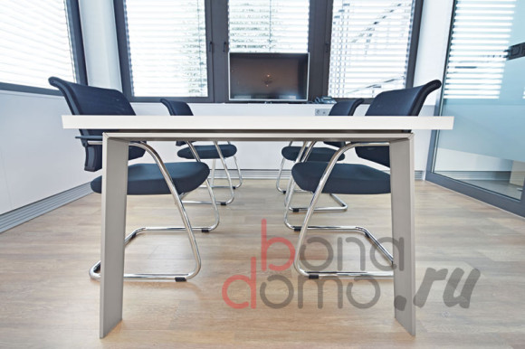 Опорный каркас для стола (подстолье), Schuco, Германия - в офисе