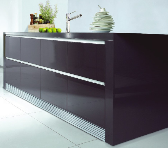 Система профилей для фасадов без ручек, c подсветкой, Schuco, Германия Система профилей для фасадов без ручек, c подсветкой, Schuco, Германия