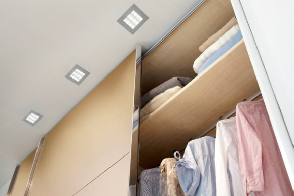 Мебельный светодиодный светильник Q-78, Hera, Германия - в интерьере Мебельный светодиодный светильник Q-78, Hera, Германия - в интерьере