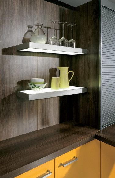 Стеклянная полка с подсветкой Eco (Wipo, Германия) - в интерьере, ф.2 Стеклянная полка с подсветкой Eco (Wipo, Германия) - в интерьере, ф.2