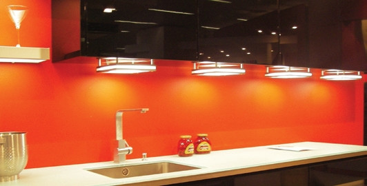 Мебельный светильник для освещения кухонных столешниц Quadrino (Wipo, Германия) - в интерьере